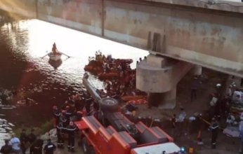 الجزائر.. 18 قتيلاً و24 مصاباً في حادث سقوط حافلة بالعاصمة