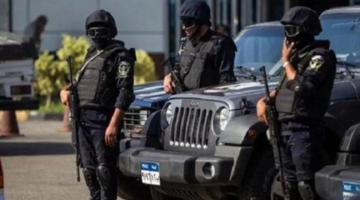 مصر.. القبض على صانعة محتوى لنشرها مقاطع فيديو بها ألفاظ خادشة للحياء مصر.. القبض على صانعة محتوى لنشرها مقاطع فيديو بها ألفاظ خادشة للحياء
