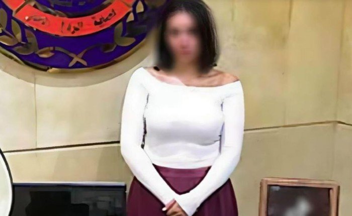 القبض على البلوجر "بسنت محمد" لنشرها مقاطع فيديو خادشة للحياء القبض على البلوجر "بسنت محمد" لنشرها مقاطع فيديو خادشة للحياء