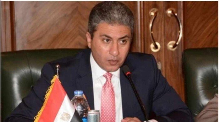 وزير السياحة يعلن إطلاق حملة "إحنا مصر" لتعزيز الوعي السياحي وزير السياحة يعلن إطلاق حملة "إحنا مصر" لتعزيز الوعي السياحي