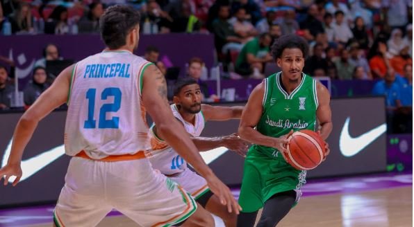 السعودية تفوز على الهند بمنافسات كأس آسيا لكرة السلة السعودية تفوز على الهند بمنافسات كأس آسيا لكرة السلة