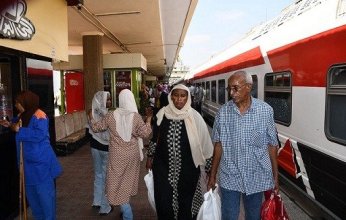 مصر.. السكة الحديد تُسيّر القطار العاشر لعودة الأشقاء السودانيين طوعًا