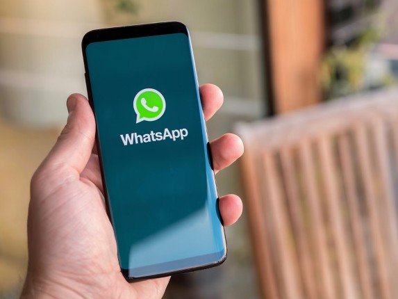 "واتساب" يصلح ثغرة أمنية استغلت لاختراق أجهزة " آبل" على نظامي iOS وMac "واتساب" يصلح ثغرة أمنية استغلت لاختراق أجهزة " آبل" على نظامي iOS وMac