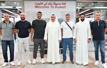 البرتغالي هوليو سوزا يصل الكويت لبدء مهمته مع "الأزرق"