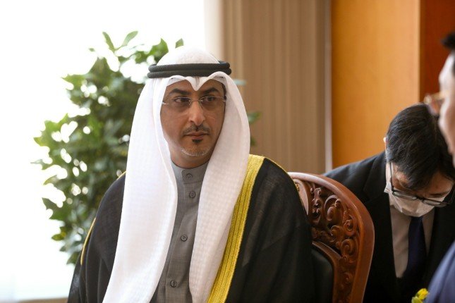 سفير الكويت لدى منغوليا: التأشيرة السياحية العادية لا تسمح لحاملها بمزاولة هواية الصيد سفير الكويت لدى منغوليا: التأشيرة السياحية العادية لا تسمح لحاملها بمزاولة هواية الصيد