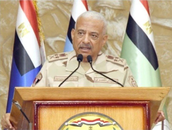 وزير الدفاع المصري يؤكد ضرورة بقاء القوات المسلحة بأعلى درجات اليقظة والاستعداد وزير الدفاع المصري يؤكد ضرورة بقاء القوات المسلحة بأعلى درجات اليقظة والاستعداد