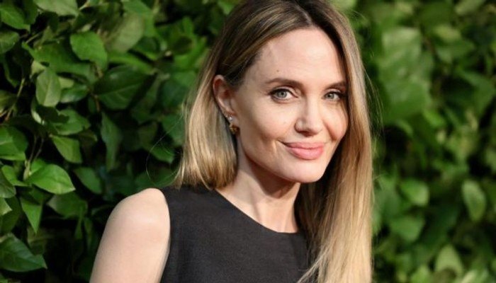 النجمة الأمريكية أنجلينا جولي تبيع منزلها.. ما القصة؟ النجمة الأمريكية أنجلينا جولي تبيع منزلها.. ما القصة؟