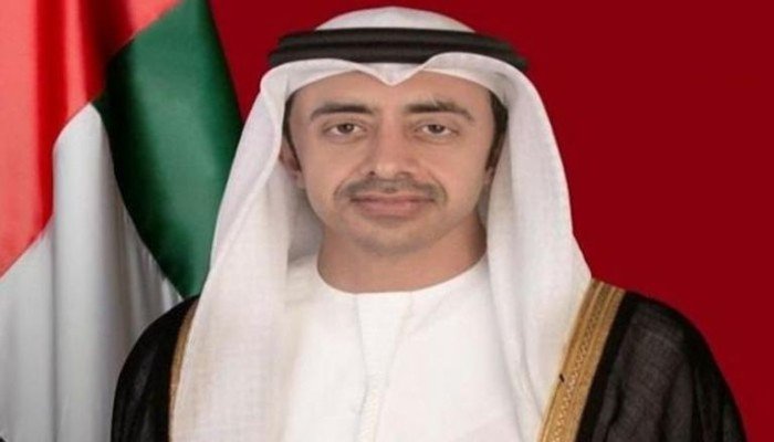 وزير خارجية الإمارات يعزي نظيره الغاني في ضحايا تحطم مروحية عسكرية وزير خارجية الإمارات يعزي نظيره الغاني في ضحايا تحطم مروحية عسكرية