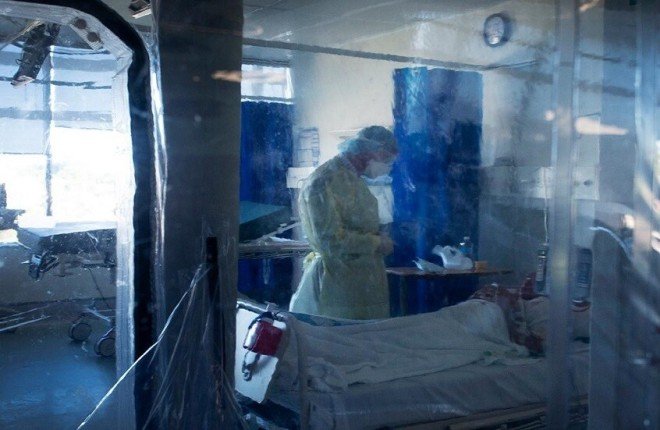 علماء يحذرون من مخاطر "وباء المرآة" على حياة البشر.. ما التفاصيل علماء يحذرون من مخاطر "وباء المرآة" على حياة البشر.. ما التفاصيل