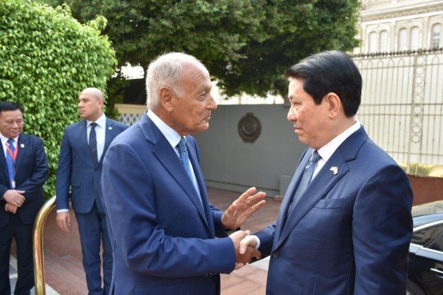 الأمين العام للجامعة العربية يشيد بمواقف فيتنام الداعمة للقضية الفلسطينية الأمين العام للجامعة العربية يشيد بمواقف فيتنام الداعمة للقضية الفلسطينية