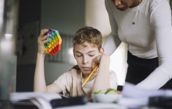 دواء جديد يُظهر نتائج واعدة في عكس أعراض التوحد بجرعة واحدة فقط.. ما التفاصيل؟