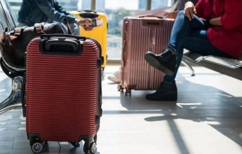 واقعة صادمة.. لماذا أخفت أم طفلتها في حقيبة أسفل حافلة؟