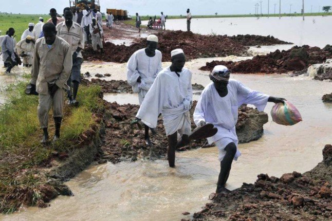 امطار وسيول تجتاح عدة مدن سودانية وسط اوضاع انسانية صعبة امطار وسيول تجتاح عدة مدن سودانية وسط اوضاع انسانية صعبة