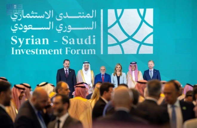 السعودية تعلن دعمها لتأسيس صندوق استثماري في سوريا وتعزيز التعاون الاقتصادي السعودية تعلن دعمها لتأسيس صندوق استثماري في سوريا وتعزيز التعاون الاقتصادي