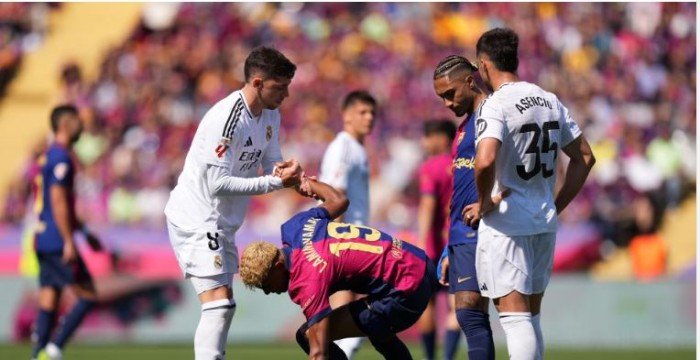 3 إجراءات عاجلة لـ ريال مدريد ضدّ مقترح إقامة مباراة برشلونة وفياريال خارج إسبانيا 3 إجراءات عاجلة لـ ريال مدريد ضدّ مقترح إقامة مباراة برشلونة وفياريال خارج إسبانيا