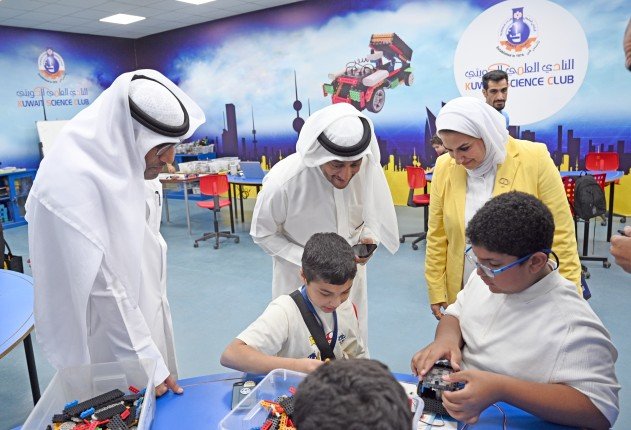 النادي العلمي الكويتي يؤكد الحرص على تنمية المهارات العلمية والتقنية لدى الناشئة والشباب النادي العلمي الكويتي يؤكد الحرص على تنمية المهارات العلمية والتقنية لدى الناشئة والشباب
