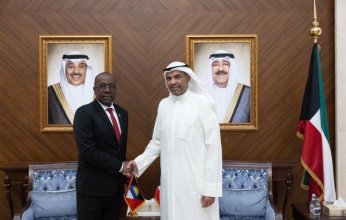 وزير الخارجية الكويتي يبحث مع نظيره في أنتيغوا وباربودا تطوير العلاقات بين البلدين