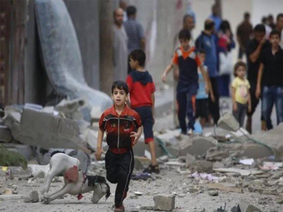 إيطاليا تستقبل 31 طفلا فلسطينيا وأسرهم من غزة لتلقى العلاج الطبى إيطاليا تستقبل 31 طفلا فلسطينيا وأسرهم من غزة لتلقى العلاج الطبى