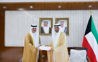 الكويت.. وزير الخارجية يتسلم رسالة خطية من وزير الخارجية السعودي