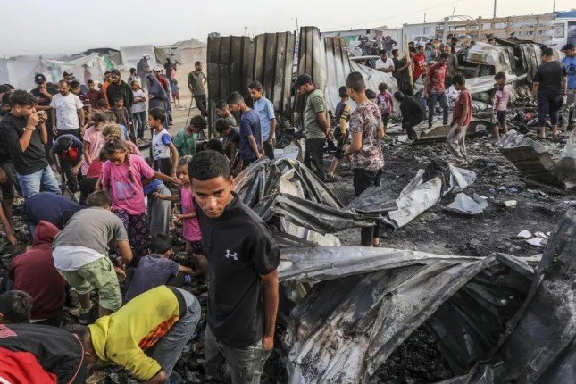 استشهاد 59 فلسطينيا وإصابة 224 في حرب الإبادة الجماعية التي ينفذها الاحتلال الإسرائيلي في غزة استشهاد 59 فلسطينيا وإصابة 224 في حرب الإبادة الجماعية التي ينفذها الاحتلال الإسرائيلي في غزة