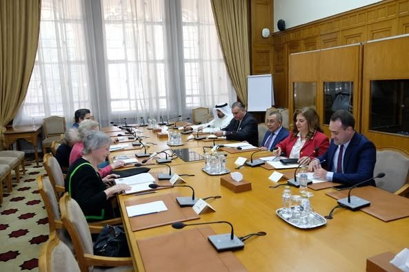 الجامعة العربية تؤكد أهمية تضافر الجهود الدولية لإيقاف الحرب على غزة الجامعة العربية تؤكد أهمية تضافر الجهود الدولية لإيقاف الحرب على غزة