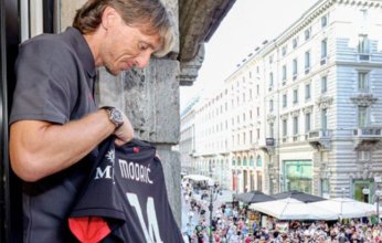 استقبال حافل لـ مودريتش من جماهير ميلان