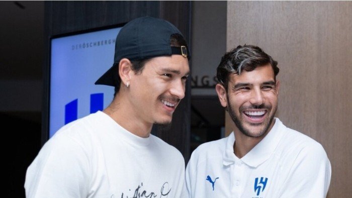 الهلال السعودي يضم مهاجم ليفربول الهلال السعودي يضم مهاجم ليفربول