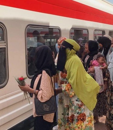 انطلاق قطار العودة للسودان من محطة مصر ضمن رحلات العودة الطوعية انطلاق قطار العودة للسودان من محطة مصر ضمن رحلات العودة الطوعية