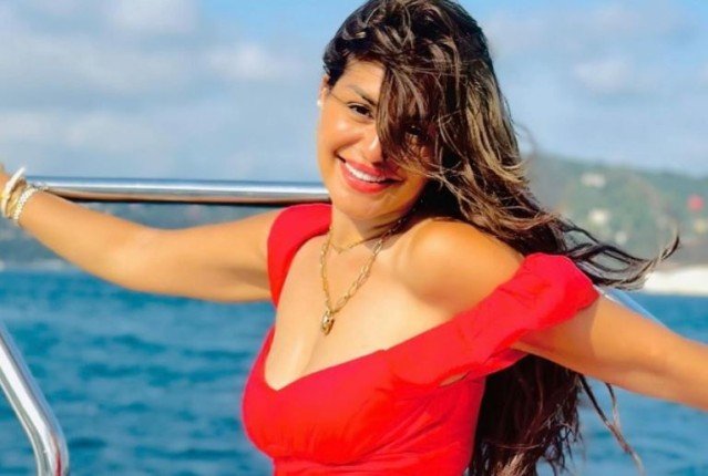 منة فضالي توجه رسالة مهمة لجمهورها.. ماذا قالت منة فضالي توجه رسالة مهمة لجمهورها.. ماذا قالت