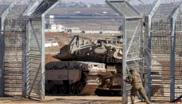 إصابة 4 جنود إسرائيليين بانفجار في جنوب سوريا وسط تصاعد التوتر على الحدود إصابة 4 جنود إسرائيليين بانفجار في جنوب سوريا وسط تصاعد التوتر على الحدود