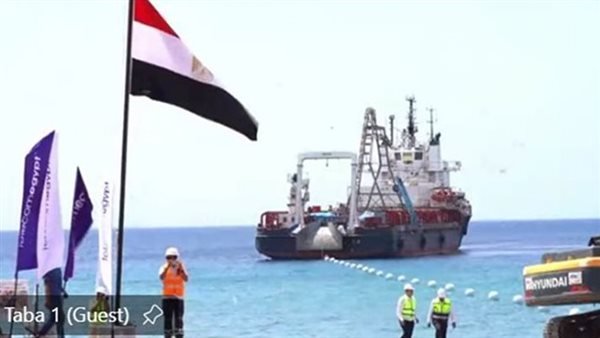 إنزال أول كابل بحري مباشر بين مصر والأردن منذ 25 عاما إنزال أول كابل بحري مباشر بين مصر والأردن منذ 25 عاما