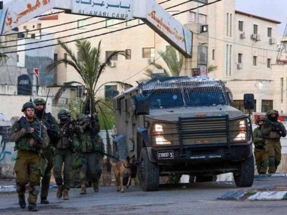 ارتفاع حصيلة اقتحام الاحتلال الإسرائيلي وسط رام الله والبيرة بالضفة الغربية إلى 24 مصابا ارتفاع حصيلة اقتحام الاحتلال الإسرائيلي وسط رام الله والبيرة بالضفة الغربية إلى 24 مصابا