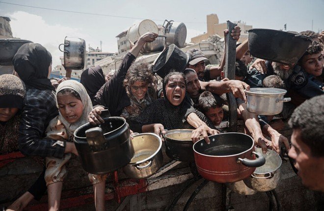 مسؤول أممي: الاحتلال الإسرائيلي يدير آلة تجويع ممنهجة في غزة والمجتمع الدولي شريك في الصمت مسؤول أممي: الاحتلال الإسرائيلي يدير آلة تجويع ممنهجة في غزة والمجتمع الدولي شريك في الصمت