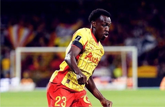 رقم قياسي جديد لـ سعود عبد الحميد في الدوري الفرنسي رقم قياسي جديد لـ سعود عبد الحميد في الدوري الفرنسي