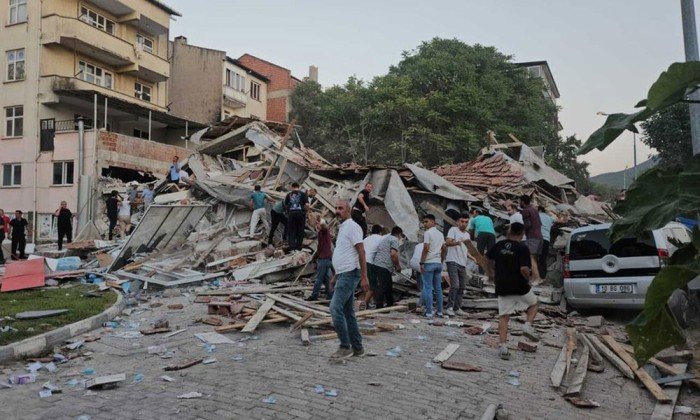 تركيا.. تسجيل أكثر من 200 هزة ارتدادية عقب زلزال قوي ضرب غرب البلاد تركيا.. تسجيل أكثر من 200 هزة ارتدادية عقب زلزال قوي ضرب غرب البلاد