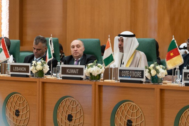 وزير الخارجية يترأس وفد دولة الكويت في الاجتماع الاستثنائي لوزراء خارجية منظمة التعاون الإسلامي وزير الخارجية يترأس وفد دولة الكويت في الاجتماع الاستثنائي لوزراء خارجية منظمة التعاون الإسلامي