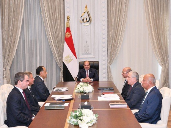 مصر.. الرئيس السيسي يوجه التحية والتقدير لجميع العاملين في قطاع الإعلام مصر.. الرئيس السيسي يوجه التحية والتقدير لجميع العاملين في قطاع الإعلام