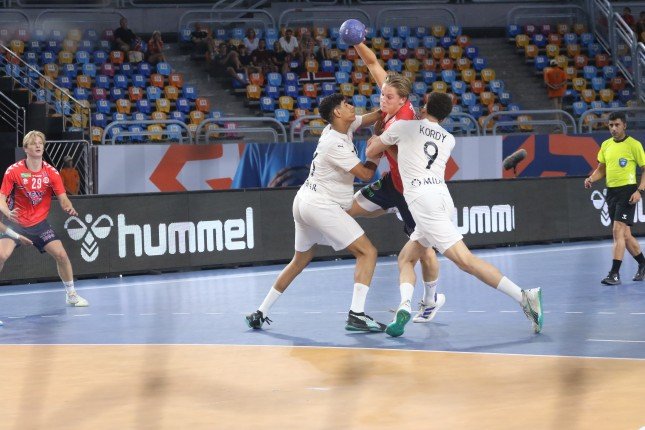 منتخب مصر لناشئي اليد يواجه أيسلندا لتحديد صاحب المركز الخامس منتخب مصر لناشئي اليد يواجه أيسلندا لتحديد صاحب المركز الخامس