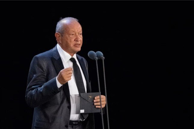 ساويرس ينتقد وجود ميسي في إعلان ترويجي لافتتاح المتحف المصري ساويرس ينتقد وجود ميسي في إعلان ترويجي لافتتاح المتحف المصري