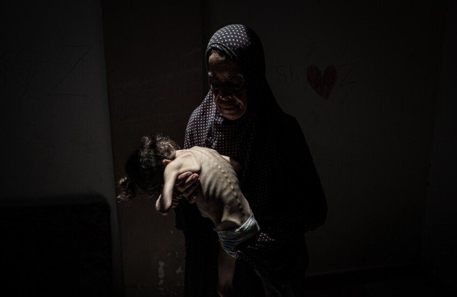 اليونيسف: مقتل 28 طفلًا يوميًا في غزة بسبب القصف الإسرائيلي والجوع وانهيار الخدمات الأساسية اليونيسف: مقتل 28 طفلًا يوميًا في غزة بسبب القصف الإسرائيلي والجوع وانهيار الخدمات الأساسية