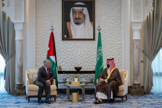 ولي العهد السعودي يبحث مع العاهل الأردني تطورات الأوضاع في غزة والأراضي الفلسطينية ولي العهد السعودي يبحث مع العاهل الأردني تطورات الأوضاع في غزة والأراضي الفلسطينية