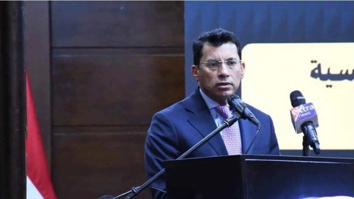 وزير الرياضة يصدم الزمالك ويعلق على أزمة سحب أرض أكتوبر وزير الرياضة يصدم الزمالك ويعلق على أزمة سحب أرض أكتوبر