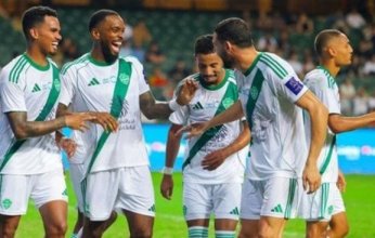 أهلي جدة يمطر شباك القادسية بخماسية ويحجز مقعده بنهائي كأس السوبر السعودي