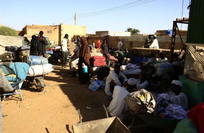 السودان.. معاناة مخيم زمزم بالفاشر تتفاقم وسط اتهامات بوجود مرتزقة أجانب السودان.. معاناة مخيم زمزم بالفاشر تتفاقم وسط اتهامات بوجود مرتزقة أجانب