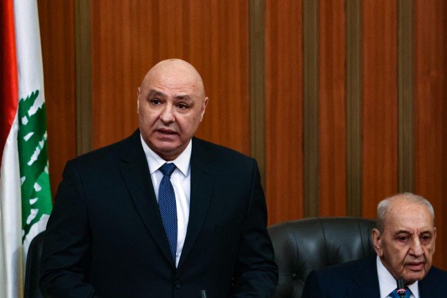 الرئيس اللبناني يؤكد تمسك بلاده ببقاء القوات الدولية في الجنوب الرئيس اللبناني يؤكد تمسك بلاده ببقاء القوات الدولية في الجنوب