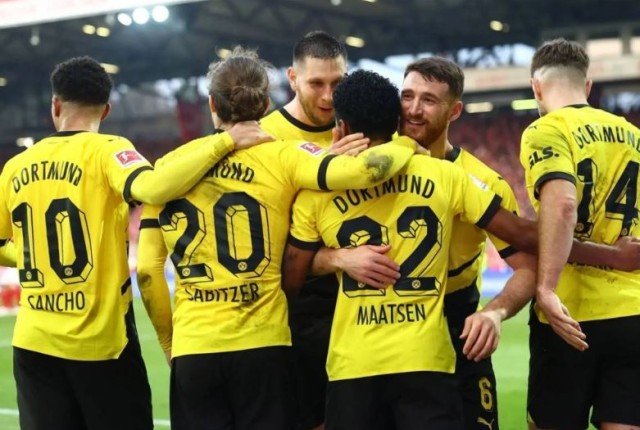 بث مباشر.. مشاهدة مباراة بروسيا دورتموند و سانت باولي في الدوري الألماني بث مباشر.. مشاهدة مباراة بروسيا دورتموند و سانت باولي في الدوري الألماني