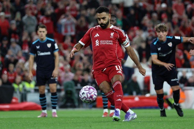 النجم المصري محمد صلاح يقود ليفربول في ضربة البداية أمام بورنموث النجم المصري محمد صلاح يقود ليفربول في ضربة البداية أمام بورنموث