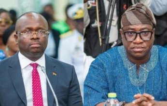 غانا.. .. مقتل وزيرَي الدفاع والبيئة إثر تحطم طائرة مروحية