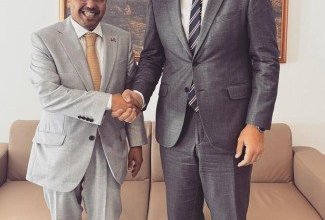 سفير دولة الكويت لدى مالطا يبحث مع وكيل وزارة الخارجية المالطي سبل تعزيز العلاقات بين البلدين