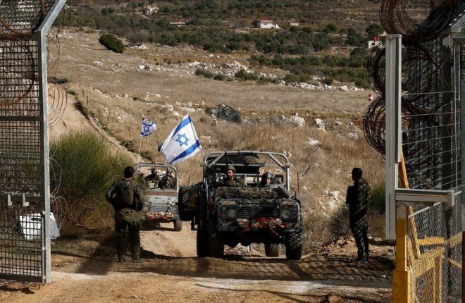 متطرفون إسرائيليون يقتحمون الحدود السورية لوضع حجر أساس مستوطنة متطرفون إسرائيليون يقتحمون الحدود السورية لوضع حجر أساس مستوطنة
